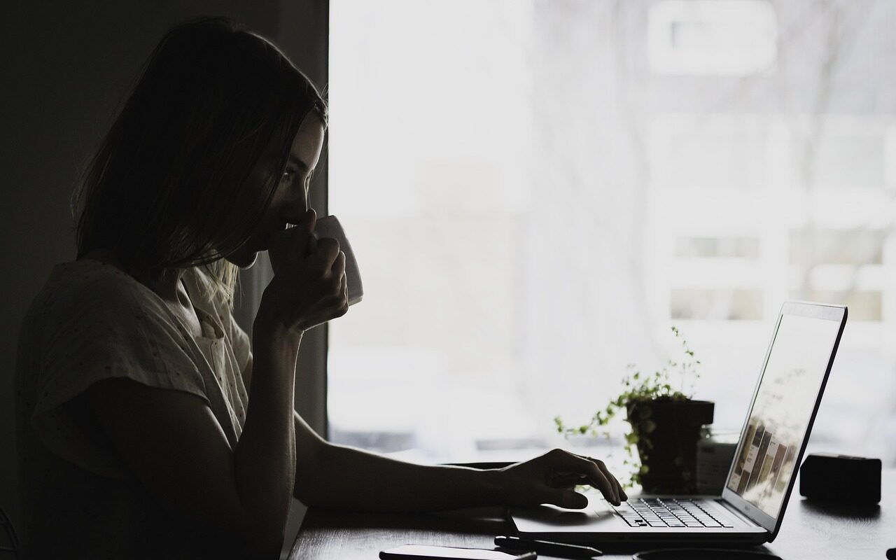 laptop, apple, macbook, computer, browser, research, study, work, desk, people, woman, laptop, laptop, computer, computer, computer, research, research, research, research, study, study, study, study, study, work, work, work, work